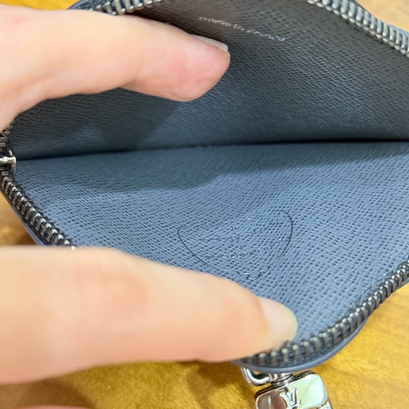 99新🎖️私物甜售🩶僅試揹LV草間彌生 南瓜系列 二合一 斜背包 黑色 灰色-25