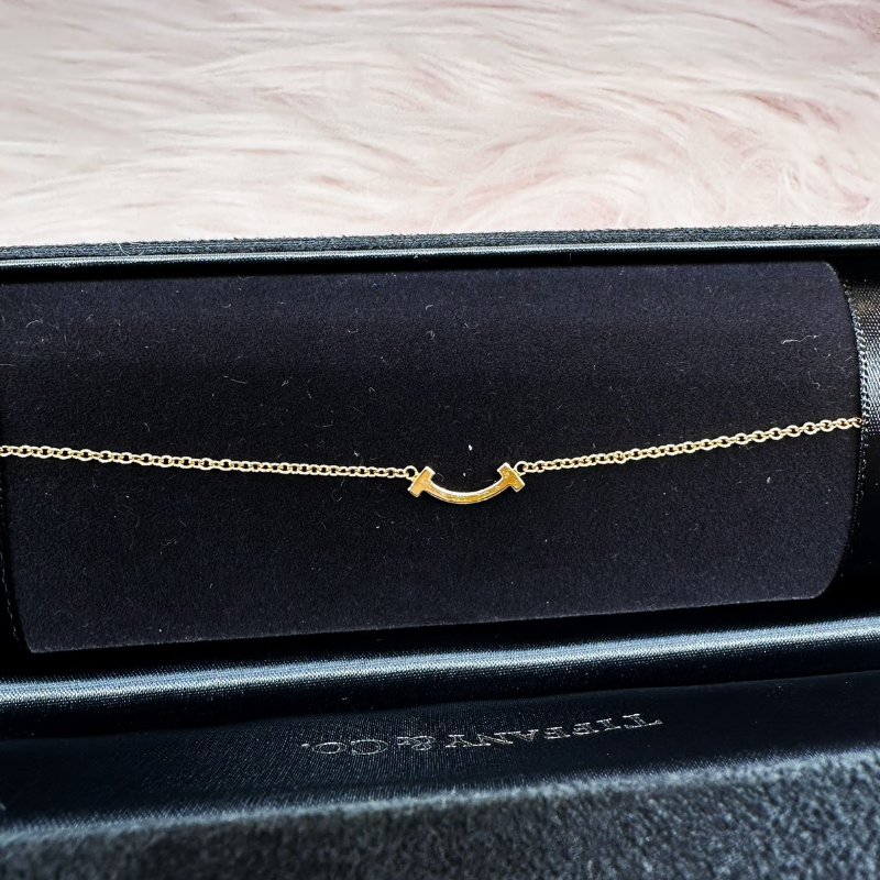 T&CO 18K金帶鑽迷你微笑手鍊-6