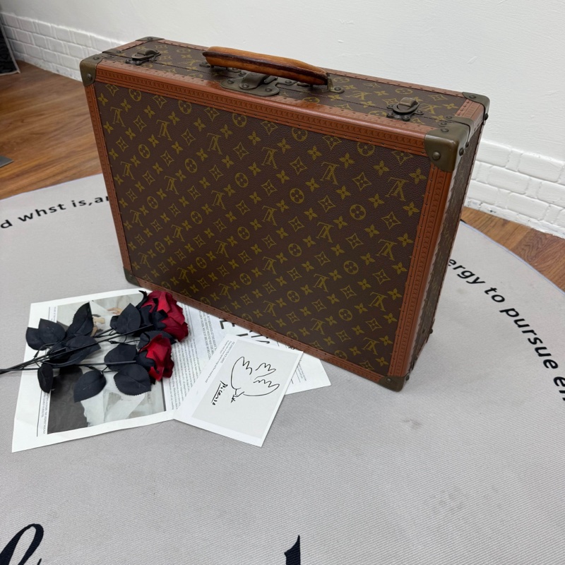 Louis Vuitton 經典 Monogram 帆布硬殼旅行箱-0