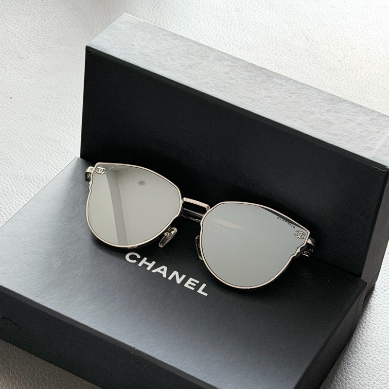 CHANEL 墨鏡太陽眼鏡 鏡面 銀色小Logo 🖤時髦鏡框-2