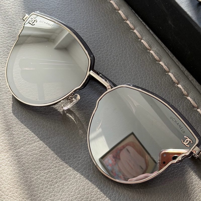 CHANEL 墨鏡太陽眼鏡 鏡面 銀色小Logo 🖤時髦鏡框-3