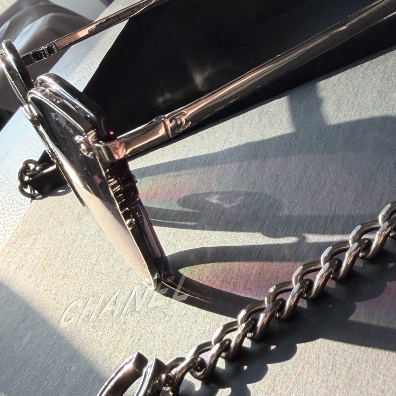 CHANEL 墨鏡太陽眼鏡 鏡面 銀色小Logo 🖤時髦鏡框-10