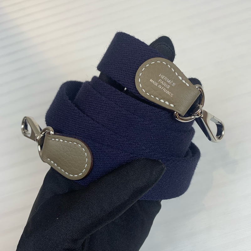 愛馬仕/Hermes Evelyne Mini 銀扣大象灰 W刻 配件：盒子，塵袋 尺寸：16*18*5cm-7