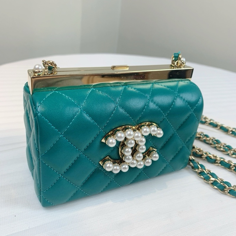 香奈兒/Chanel   羊皮 13 × 5.5 × 9  時尚孔雀綠色 精美珍珠配搭-1