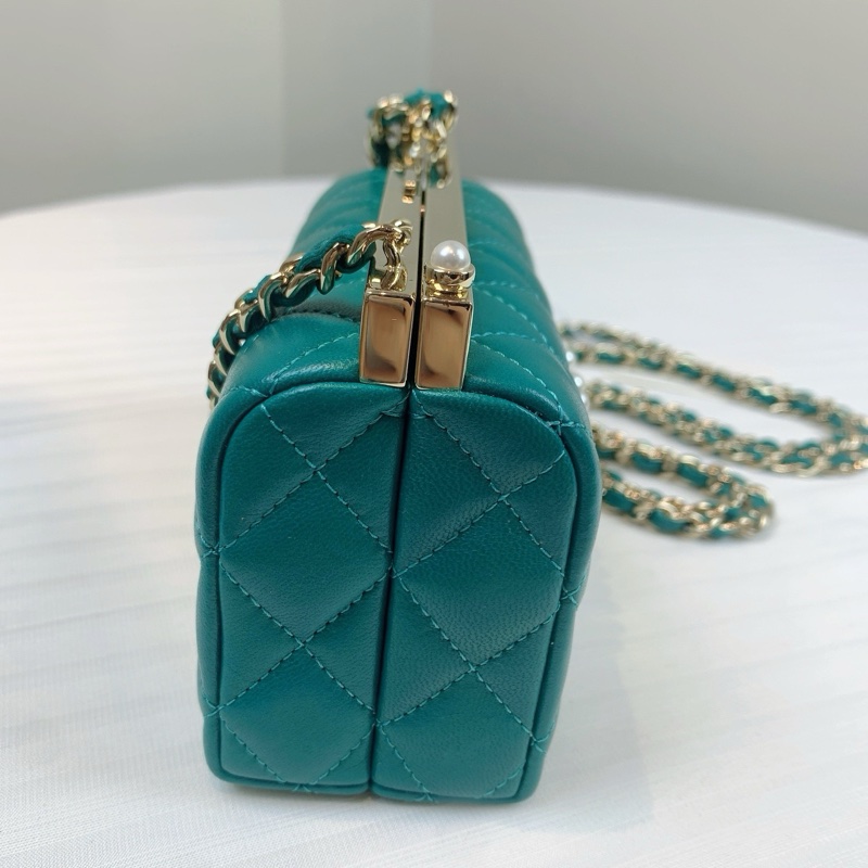 香奈兒/Chanel   羊皮 13 × 5.5 × 9  時尚孔雀綠色 精美珍珠配搭-2