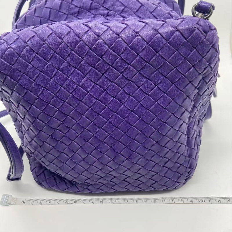 Bottega Veneta紫色骰子包飯盒包，邊角有磨損划痕發黑-12