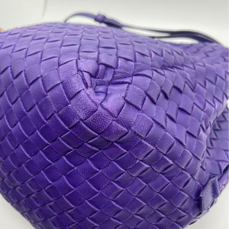 Bottega Veneta紫色骰子包飯盒包，邊角有磨損划痕發黑-17