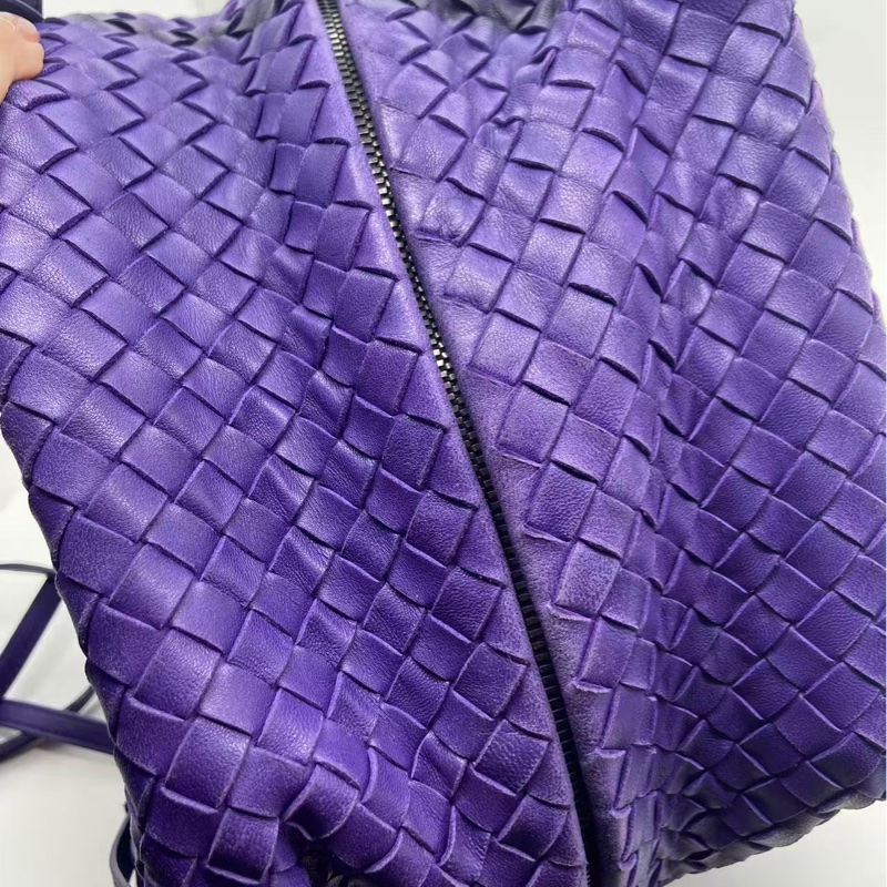 Bottega Veneta紫色骰子包飯盒包，邊角有磨損划痕發黑-18