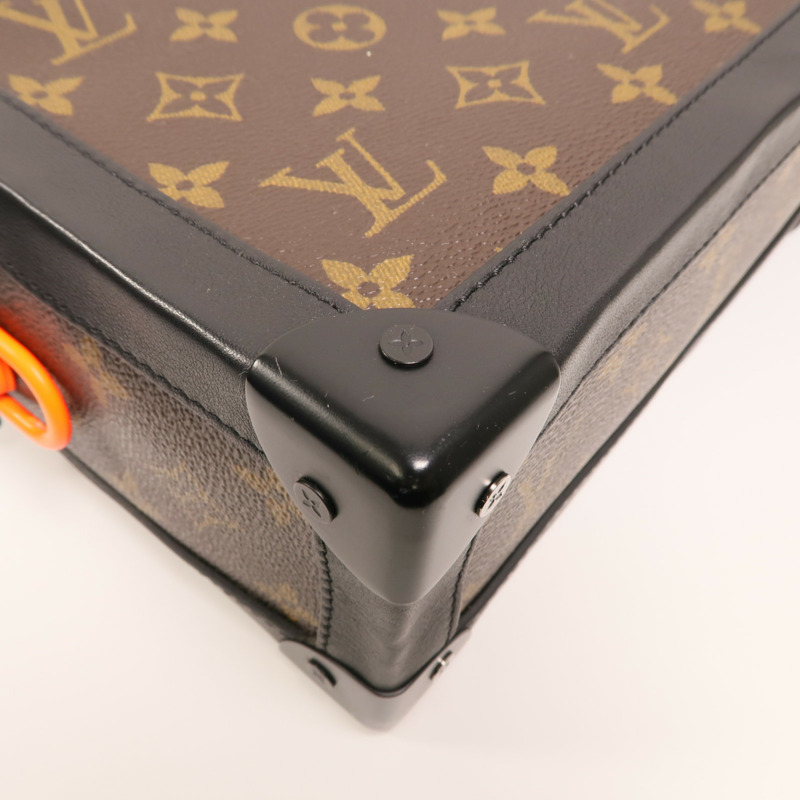 LOUIS VUITTON Monogram Solar Soft Trunk肩背袋-11
