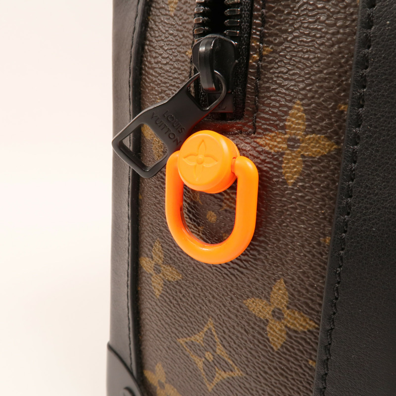 LOUIS VUITTON Monogram Solar Soft Trunk肩背袋-12