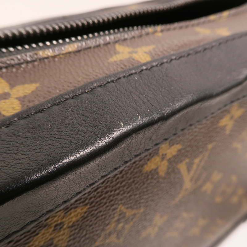 LOUIS VUITTON Monogram Solar Soft Trunk肩背袋-13
