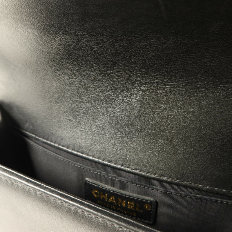 CHANEL 牛皮皮革Boy 25金扣鏈帶手挽肩背兩用袋-20