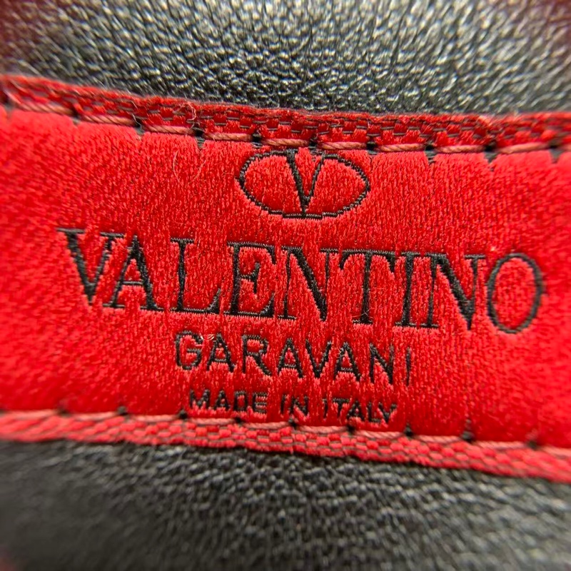 二手VALENTINO華倫天奴鉚釘黑色真皮托特包單肩包斜挎大容量包辦公包電腦包公文包,長27高20,邊角包身有划痕磨損-8