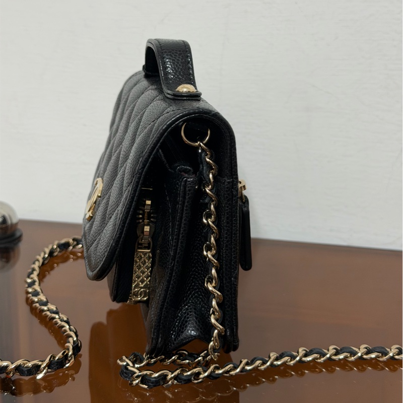 #98新 Chanel 22b mini郵差包 市場稀有！-6