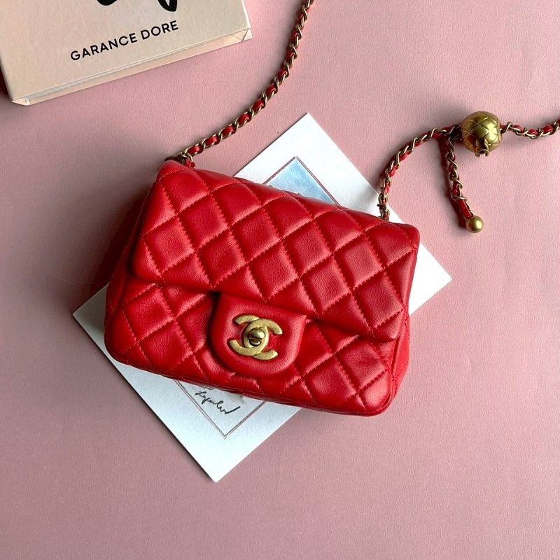 😍春夏必配 Chanel 糖果紅羊皮款可愛方胖子-0