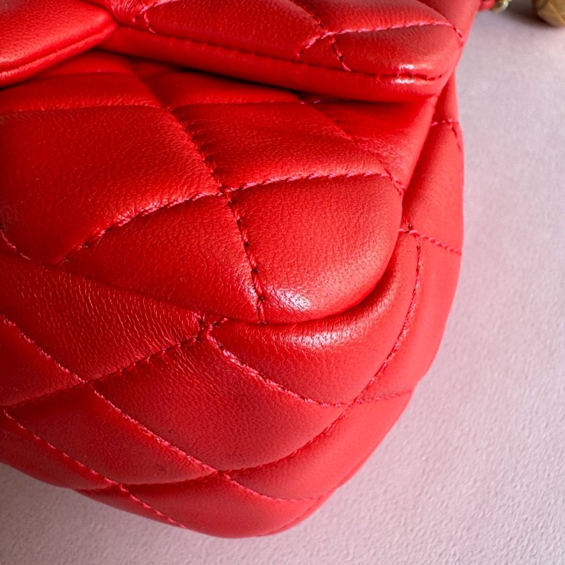 😍春夏必配 Chanel 糖果紅羊皮款可愛方胖子-5