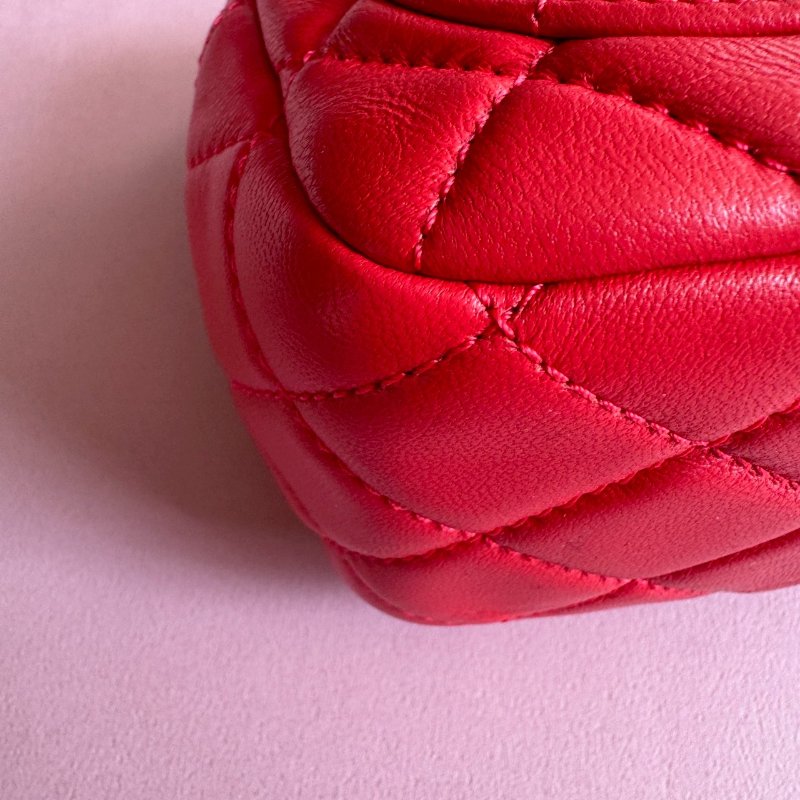 😍春夏必配 Chanel 糖果紅羊皮款可愛方胖子-6