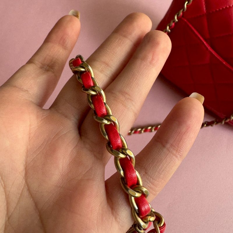 😍春夏必配 Chanel 糖果紅羊皮款可愛方胖子-9