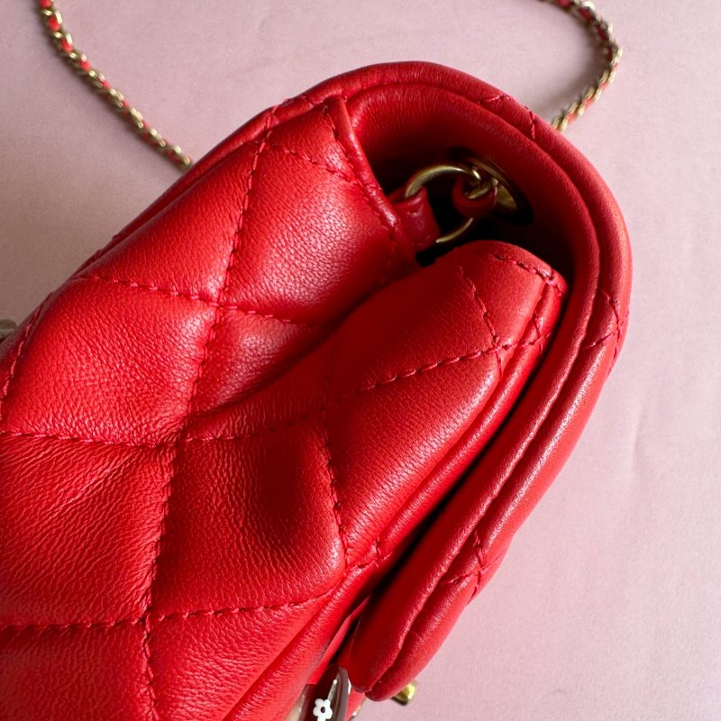 😍春夏必配 Chanel 糖果紅羊皮款可愛方胖子-18