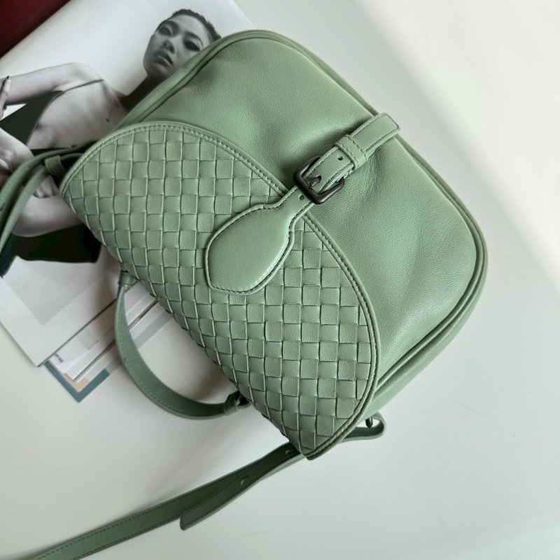 🎊雙面大容量 BV 湖水綠編織羊皮雙面背斜背包-0