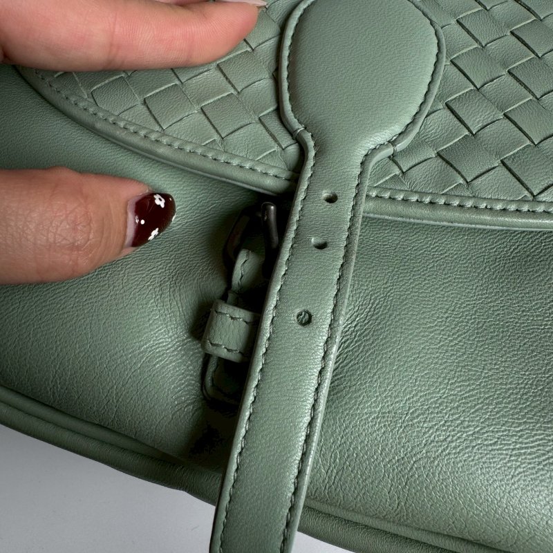 🎊雙面大容量 BV 湖水綠編織羊皮雙面背斜背包-20