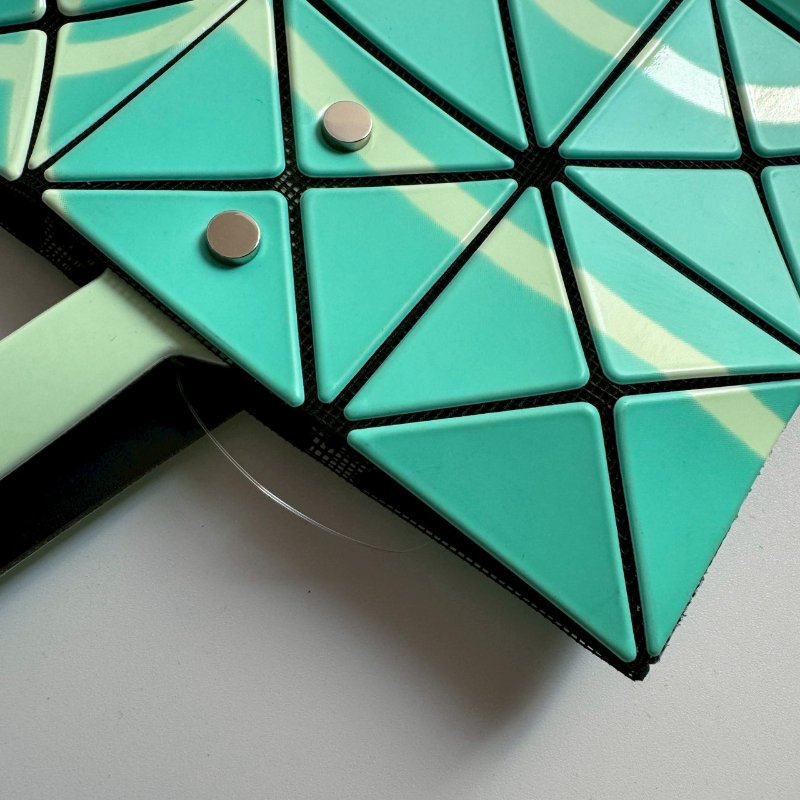 🥰外出隨手帶 Issey Miyake BAO BAO Tiffany綠藍幾何圖6x6手提包-4