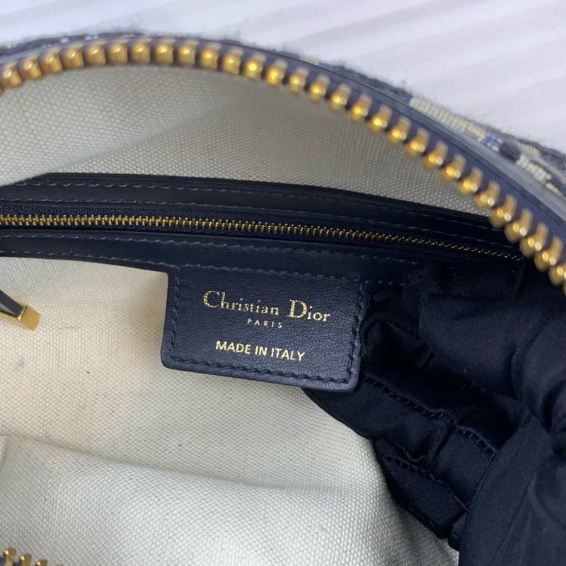 迪奧/Dior 中號 D-Journey 手袋 這款 D-Journey 手袋質地柔軟-7