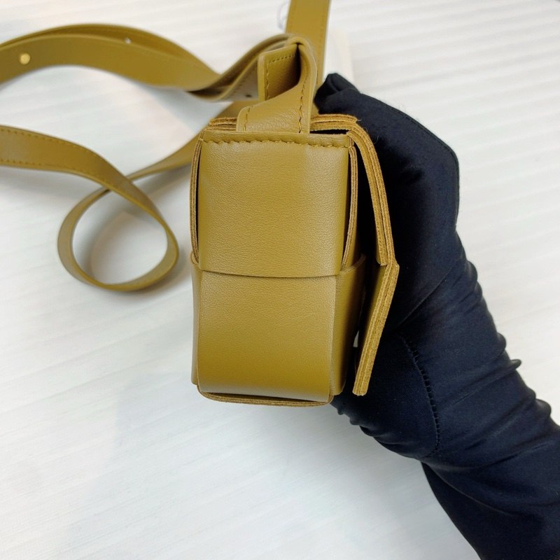 葆蝶家/Bottega Veneta 暗黄色 12.5*5*9-8