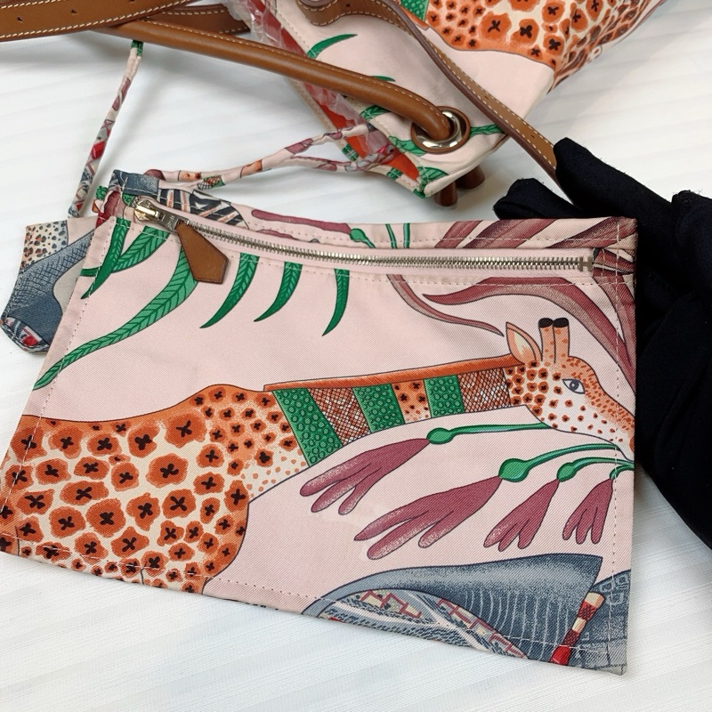 Hermes bag 動物圖案造型拼接啡色皮 尺寸39*1*39 配件 小錢包內袋-6