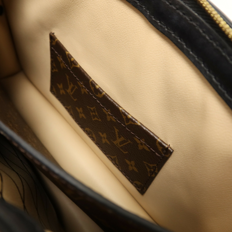 LOUIS VUITTON Monogram Reverse Trunk Clutch金扣鏈帶肩背袋-13