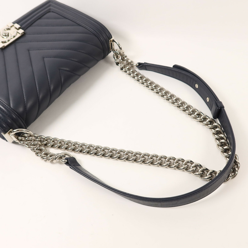 CHANEL 牛皮皮革Boy 20銀扣鏈帶肩背袋-7