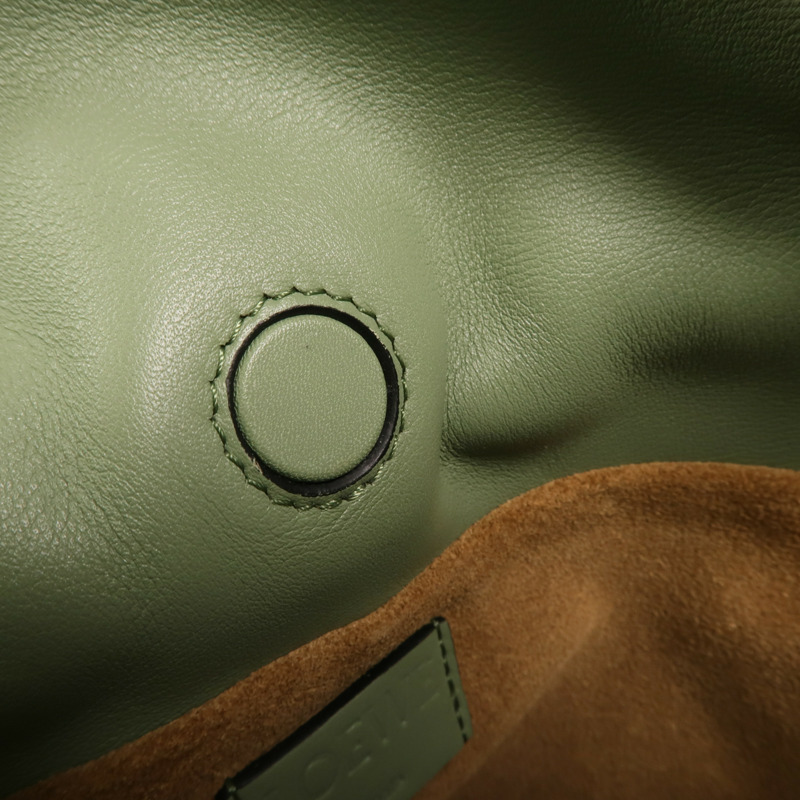 LOEWE 牛皮皮革Mini Flamenco金扣肩背袋-15