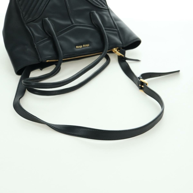 【日本直送】Miu Miu 皮革雙肩包 黑色金色 正品 am10909V-7