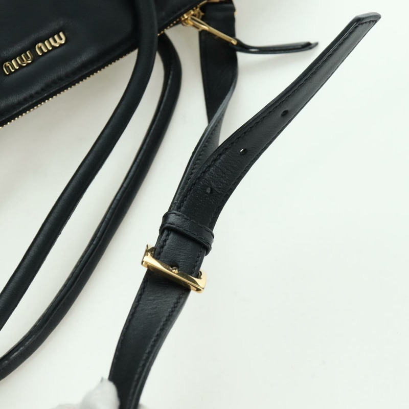 【日本直送】Miu Miu 皮革雙肩包 黑色金色 正品 am10909V-8