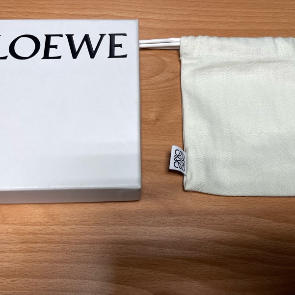 LOEWE Anagram Pebble三折直立短夾 黑/金釦  二手-14