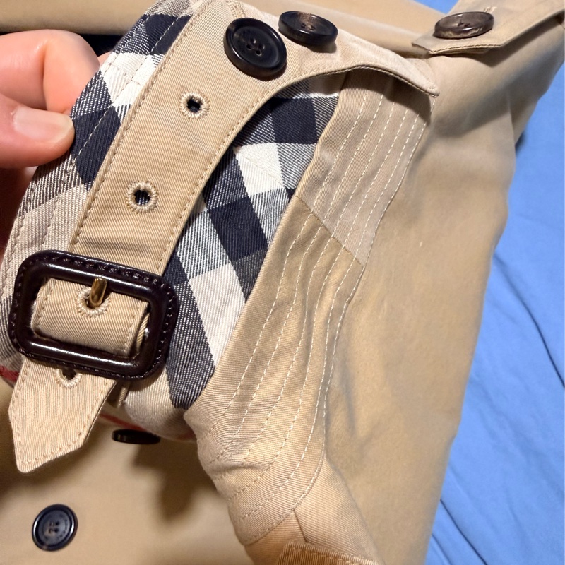 Burberry 經典款蜜色 Kensington長風衣UK 2-6