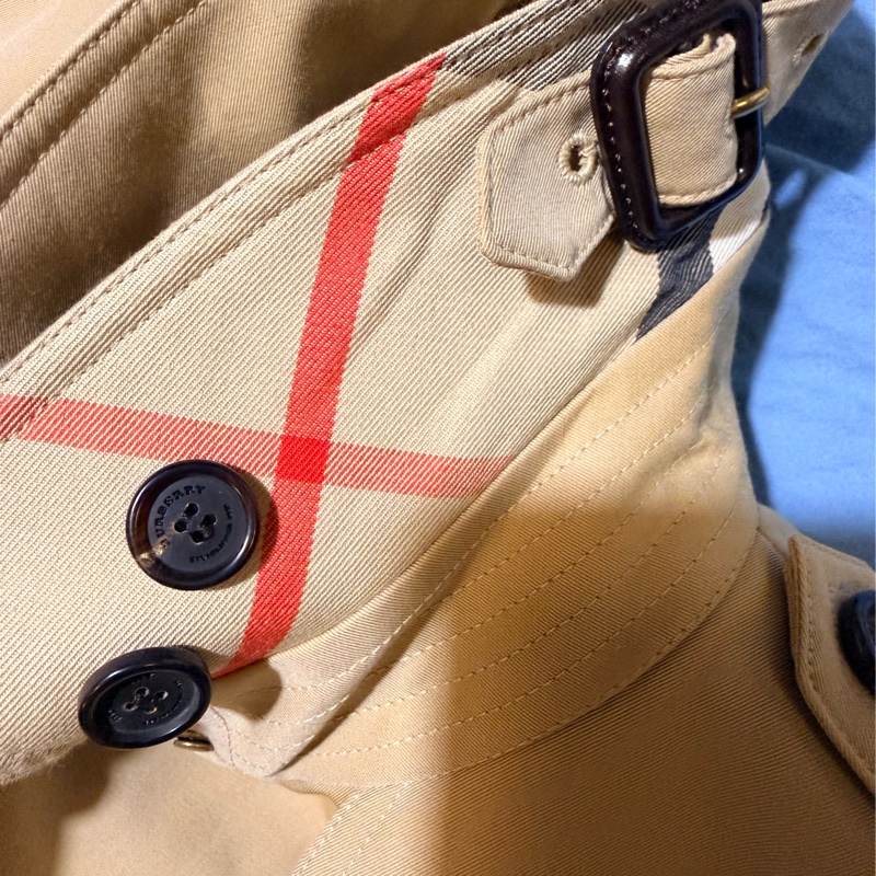 Burberry 經典款蜜色 Kensington長風衣UK 2-7