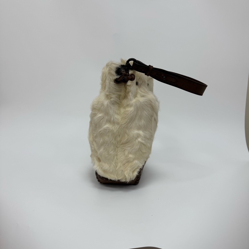 VALENTINO白色毛絨單肩包-4