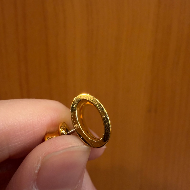 Hermes 黑琺瑯金色簍空H耳環-1