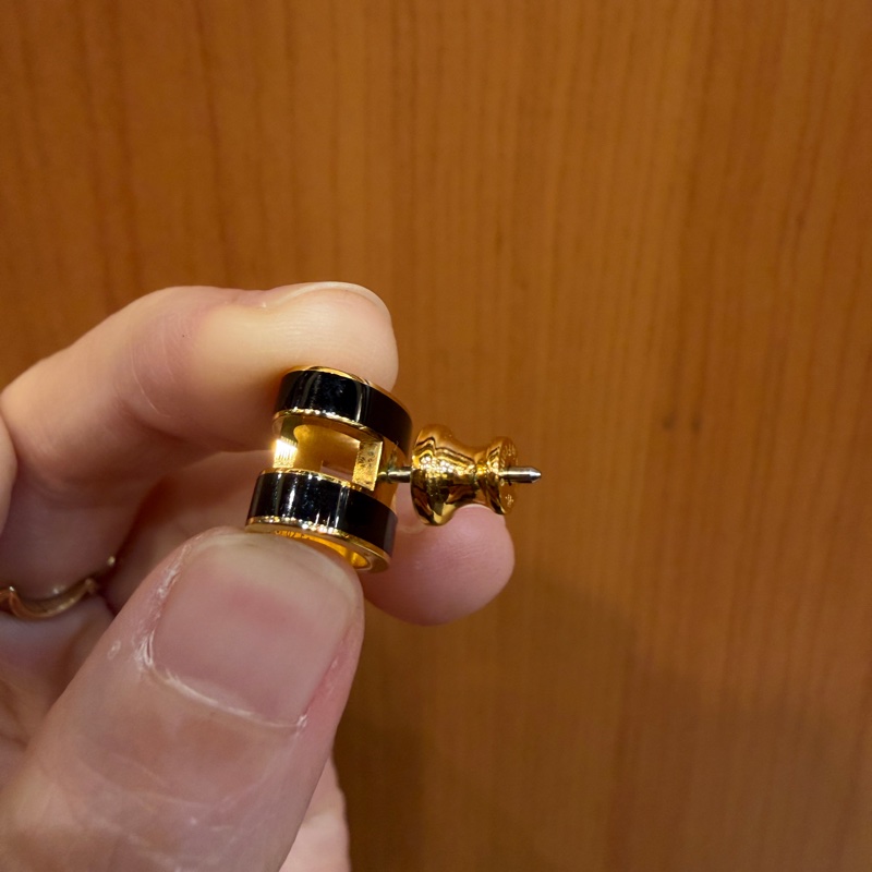 Hermes 黑琺瑯金色簍空H耳環-6