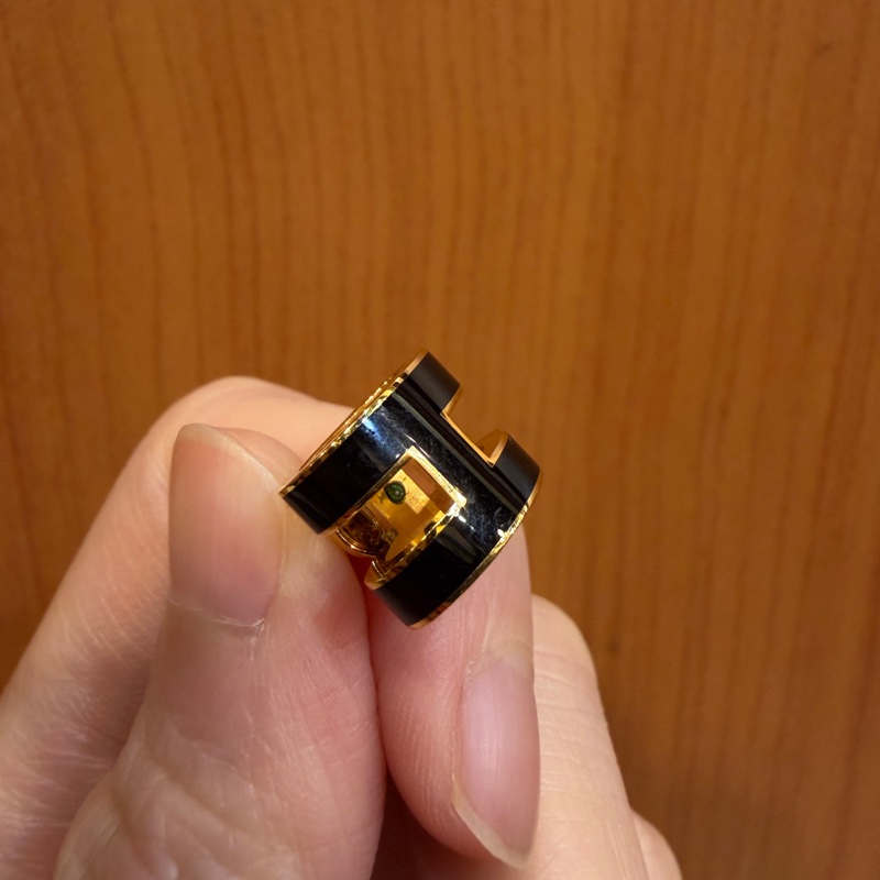 Hermes 黑琺瑯金色簍空H耳環-8