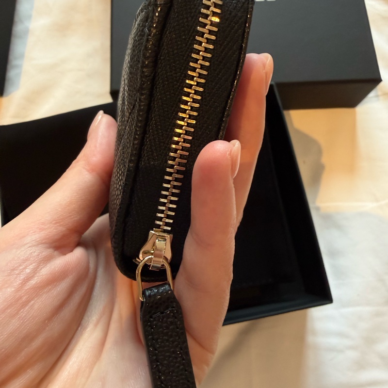 💖Chanel 加大 ㄇ字 拉鍊零錢包 黑金牛💖 全新全配-2