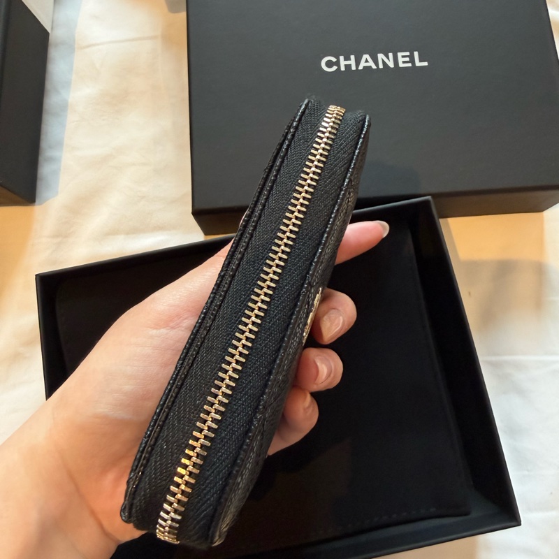 💖Chanel 加大 ㄇ字 拉鍊零錢包 黑金牛💖 全新全配-4