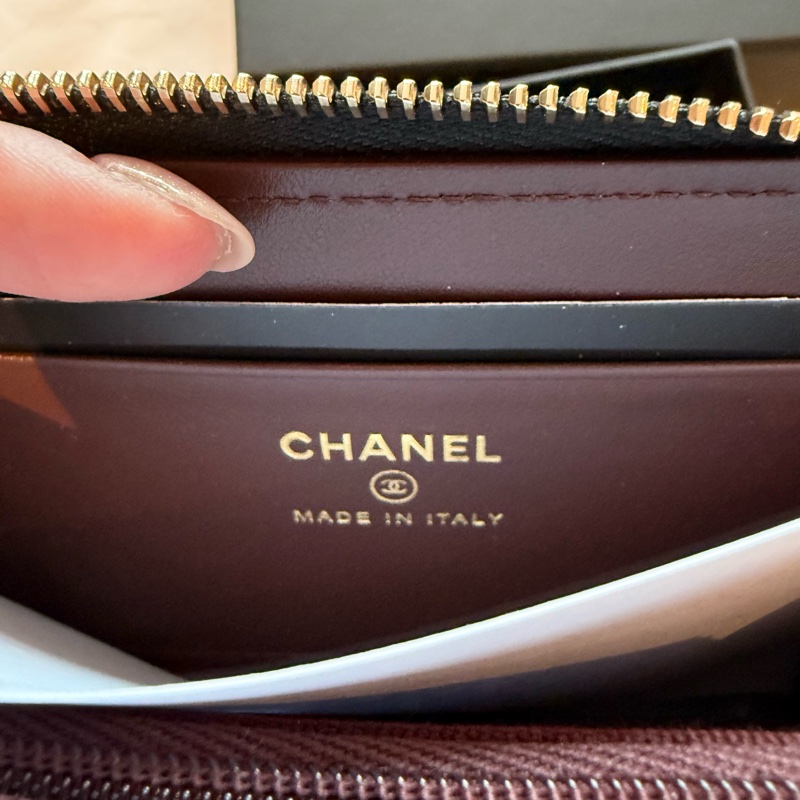 💖Chanel 加大 ㄇ字 拉鍊零錢包 黑金牛💖 全新全配-6