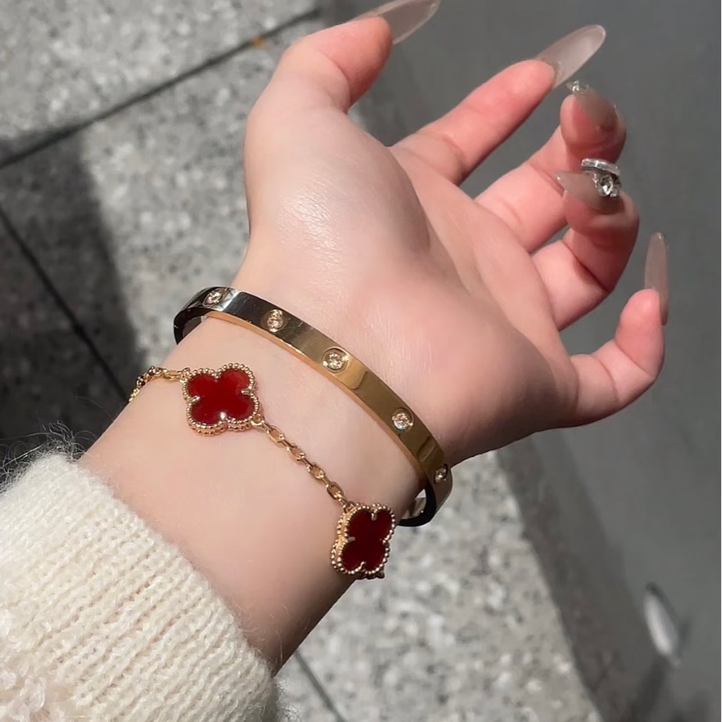 Van Cleef & Arpels 梵克雅寶 18K黃金紅玉髓紅五花手鍊.單品無附件 正品…-0