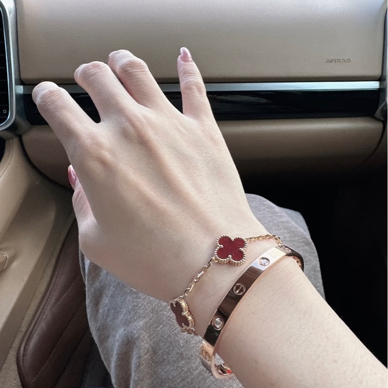 Van Cleef & Arpels 梵克雅寶 18K黃金紅玉髓紅五花手鍊.單品無附件 正品…-3