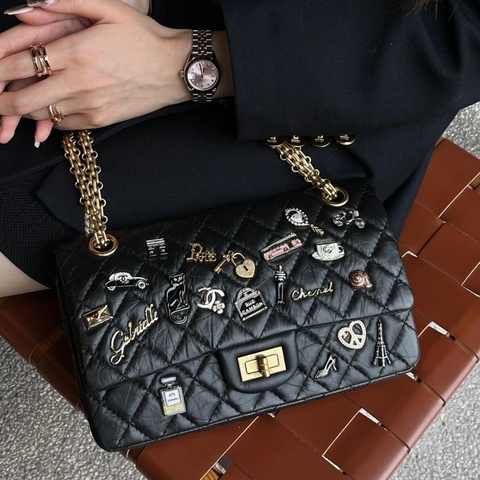 Chanel香奈兒 2.55巴黎鐵塔 貓咪 香水瓶徽章限量款 小號 黑金 尺寸約24×15×8 罕見款 經典收藏款