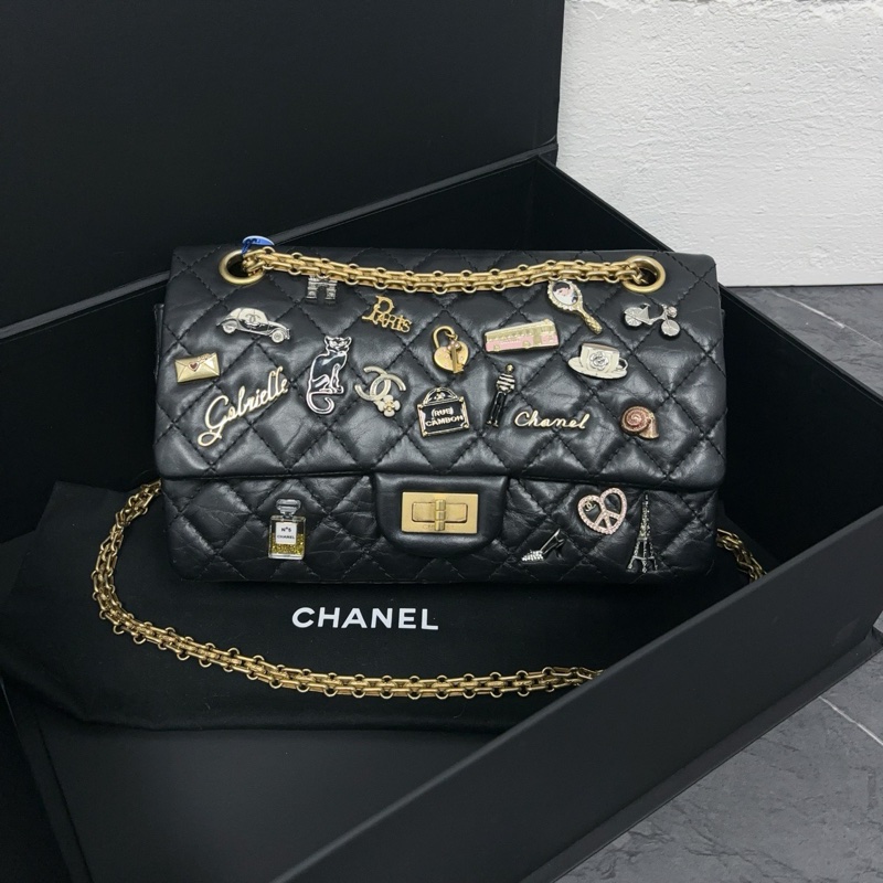Chanel香奈兒 2.55巴黎鐵塔 貓咪 香水瓶徽章限量款 小號 黑金 尺寸約24×15×8 罕見款 經典收藏款-2