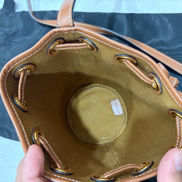 CELINE Micro Triomphe 帆布迷你水桶包-3