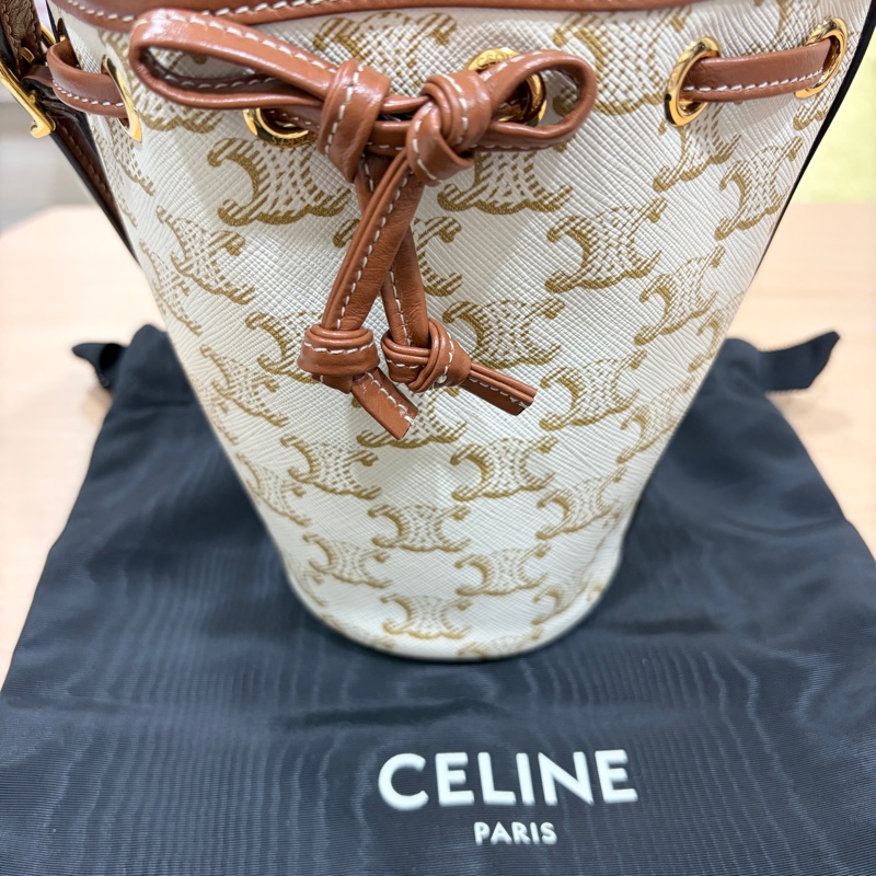 CELINE Micro Triomphe 帆布迷你水桶包-6